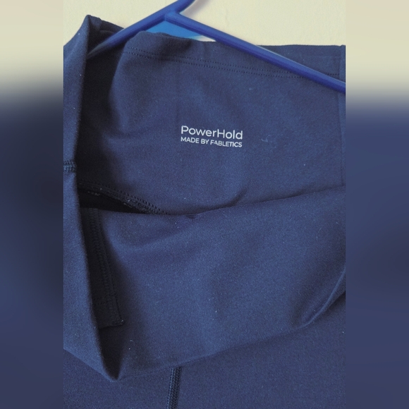 Fabletics Bundle - Picture 6 of 7